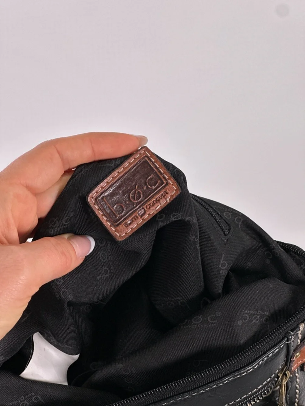B.O.C. Organizer Crossbody Bag Built In Wallet Faux Leather Black Brown Medium